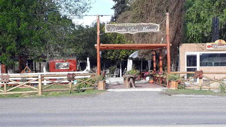 "Parrilla Don Manuel", el lugar idea para comer un asado a 90 minutos del Obelisco