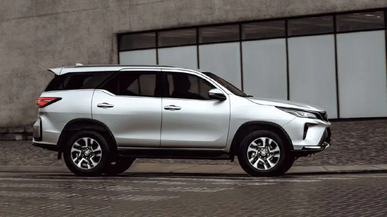 Cuánto saldría la SUV Toyota SW4 sin impuestos