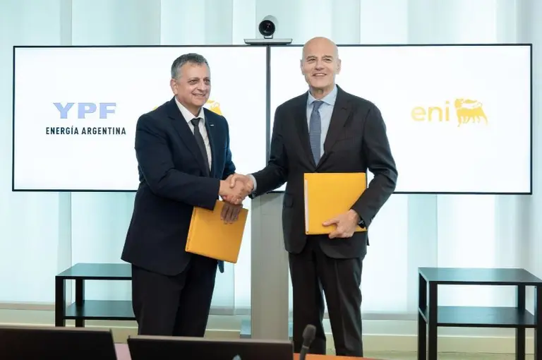YPF y la italiana Eni anuncian un entendimiento por el GNL
