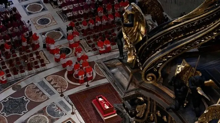 El cuerpo del papa Francisco permanecerá en la basílica de San Pedro 3 días