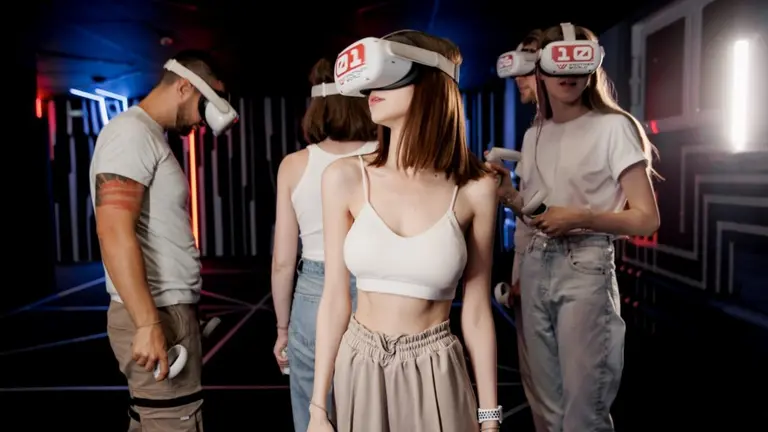 Cuánto cuesta jugar en el imponente espacio de realidad virtual que se inauguró en Buenos Aires