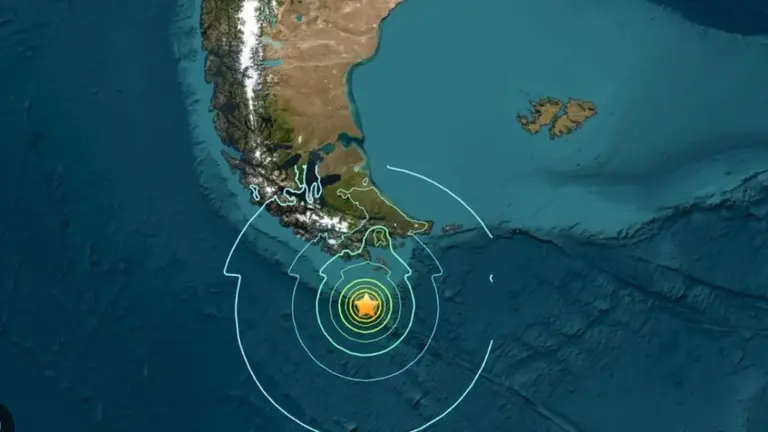 Pánico por un sismo en Chile de 7.5 puntos que se sintió con fuerza en Tierra del Fuego: hay alerta de tsunami