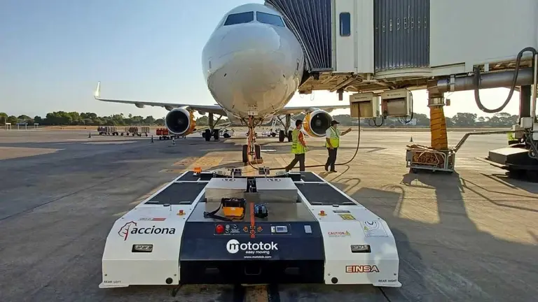 Una multinacional española llega a Argentina para competir con una empresa estatal en los aeropuertos