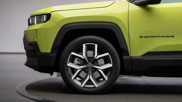 Jeep reveló el nuevo Compass: en qué cambia el exitoso auto SUV del Grupo Stellantis