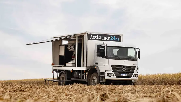 Cómo operan los talleres in situ de Mercedes-Benz Camiones