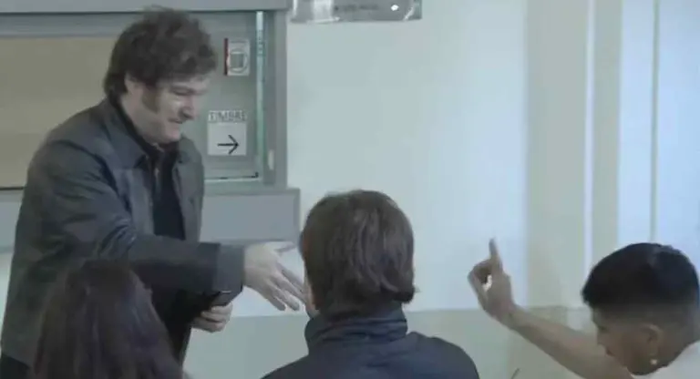 El golpe con un micrófono a Milei, el mal rato de Rodríguez Larreta y otras perlitas de las elecciones