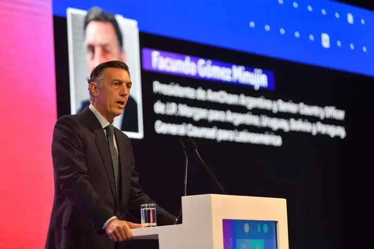 Empresarios alzan la voz: piden cambios urgentes en el sistema impositivo y laboral para salir del estancamiento