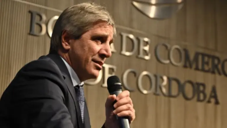 Luis caputo dijo qué dos impuestos clave planea eliminar en el futuro