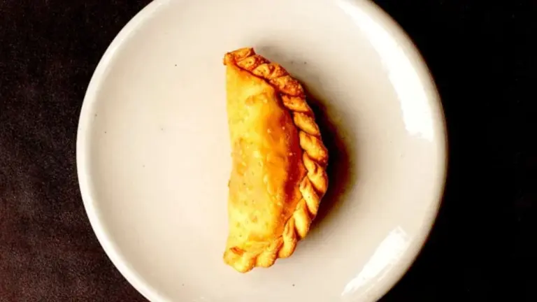 Cuánto sale comer una empanada en Don Julio