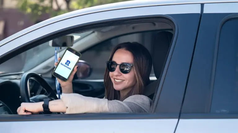 Cómo funciona Rentennials y cuánta plata podés ganar por mes alquilando tu auto