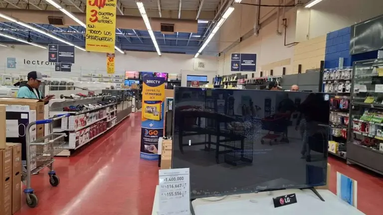 Supermercado Carrefour vende dos electrodomésticos al precio de uno