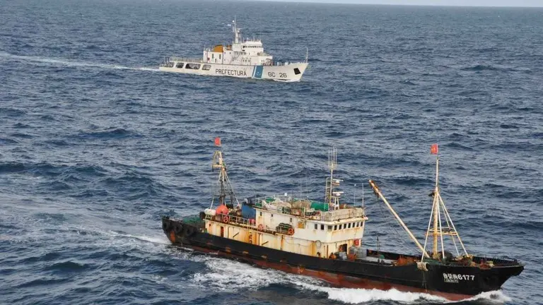 Pesca ilegal: pese a mayor control, detectan buques extranjeros saqueando mar patagónico