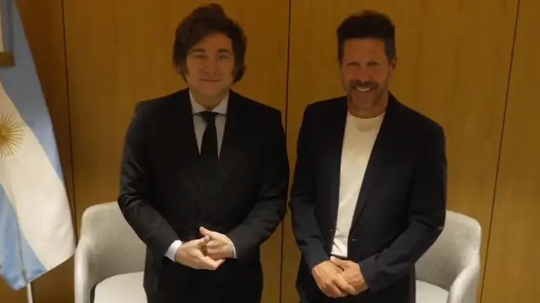VIDEO: el encuentro entre Milei y Simeone y una divertida charla futbolera