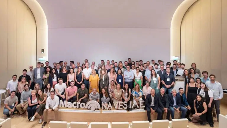 Banco Macro y EmprendeIAE convocan a los emprendedores a Naves Argentina 2025
