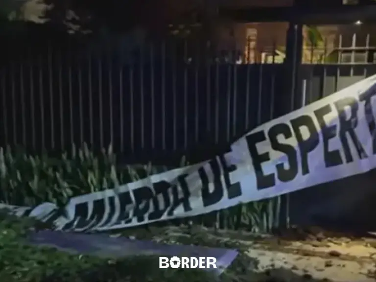 Espert fue víctima de un escrache en su casa: le arrojaron excremento y dejaron pancartas