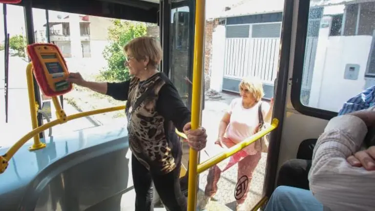 colectivo jubilados gratis