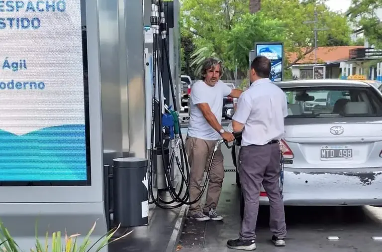 Auto despacho de nafta YPF