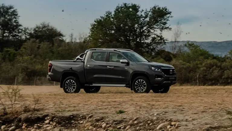 Esta versión de la camioneta Fiat Titano sale $20 millones menos que las rivales