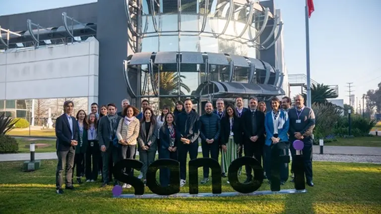 Relación estratégica franco-argentina: ministro francés visitó planta farmacéutica
