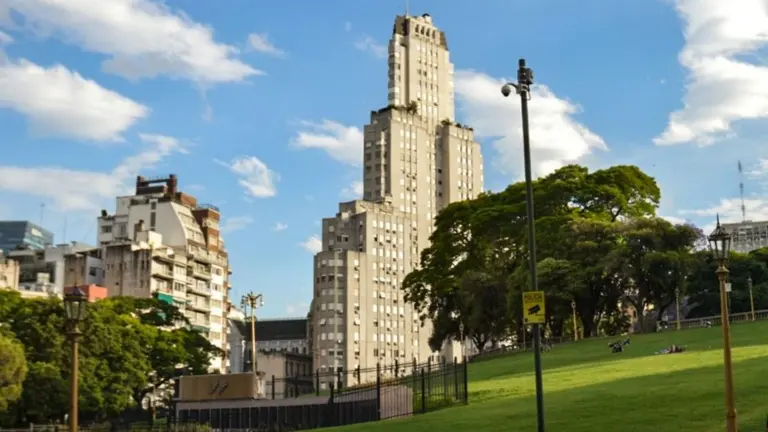 ¿Cuánto cuesta el penthouse del Kavanagh que está a la venta?