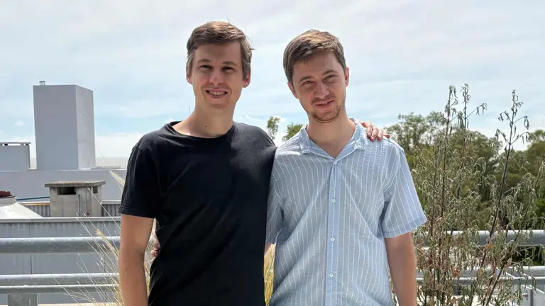 Cómo es la app argentina que te da "superpoderes" en WhatsApp y recibió u$s1 millón en inversión