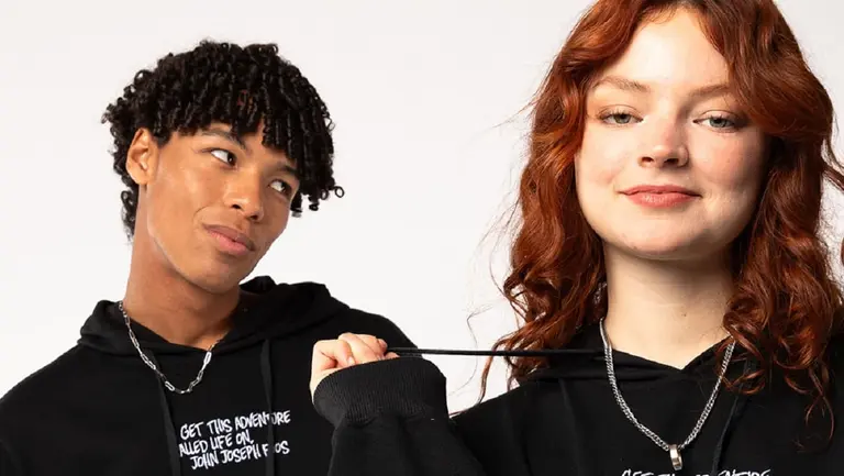 John Foos indumentaria