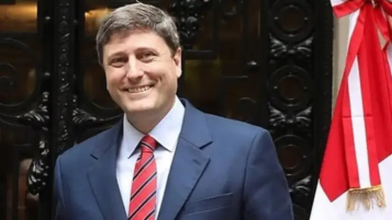 Otra baja en el Gobierno, ahora se fue el vicecanciller: "No estuvo a la altura y se alejó de la línea fijada"