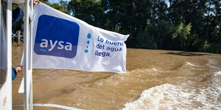 Plan de desregulación: el Gobierno autorizó la privatización total de AySA mediante la venta de las acciones estatales