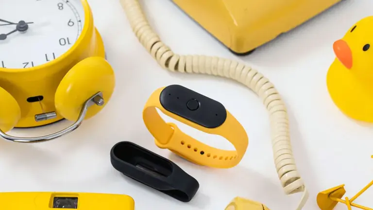 Amazon te escuchará desde tu muñeca, con una pulsera con inteligencia artificial que entiende todo lo que decís