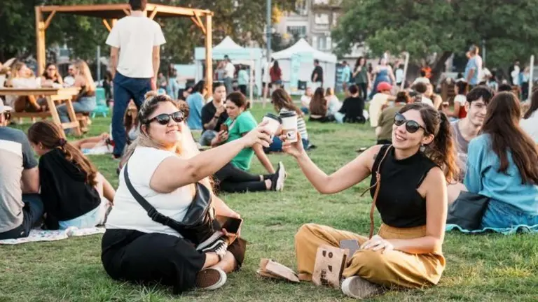 Qué hacer este finde en Buenos Aires: otra edición de Cafecito BA en un nuevo barrio