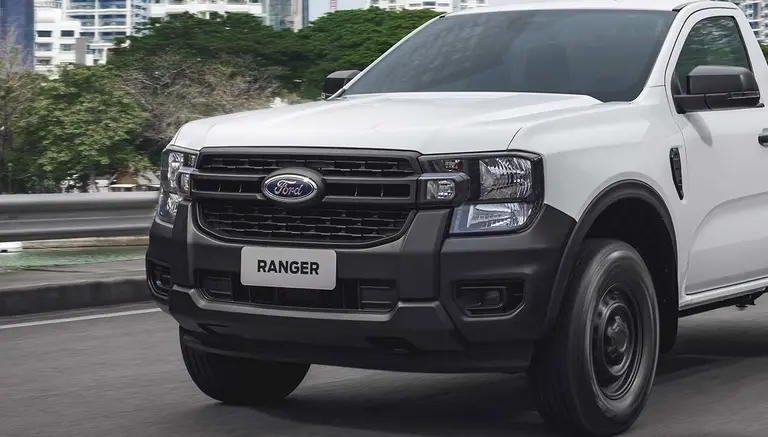 Ford fabricará dos nuevas Ranger en Argentina y competirá con toda la gama de Toyota Hilux