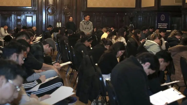 Examen de residencias: ninguno de los 117 médicos pudo revalidar su nota, tras sospecha de fraude