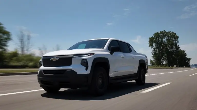 El impresionante récord de autonomía de una camioneta eléctrica