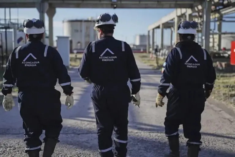 La petrolera Aconcagua atraviesa horas decisivas del canje de deuda para evitar la quiebra