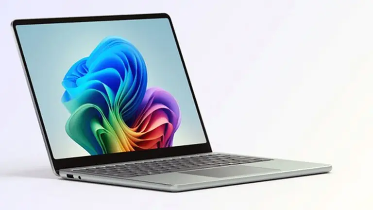Amazon o Mercado Libre: dónde conviene comprar la nueva laptop de Microsoft con IA