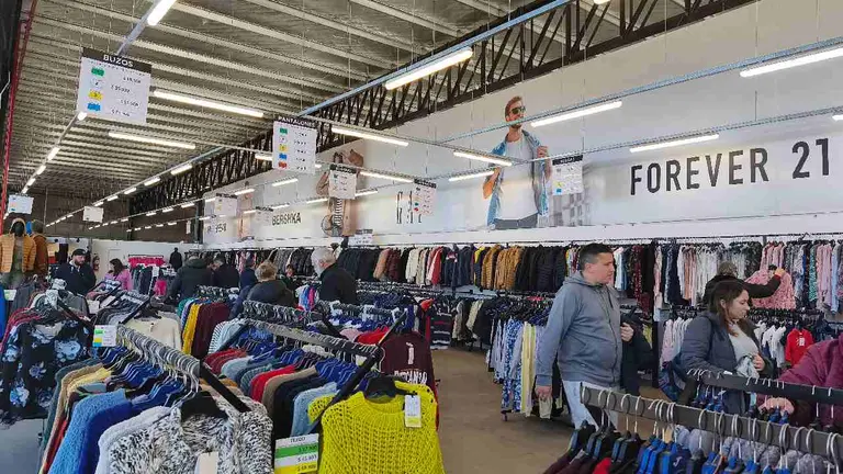 La Gran Dulce arrancó con la temporada de liquidaciones, con ropa muy barata: todos los precios