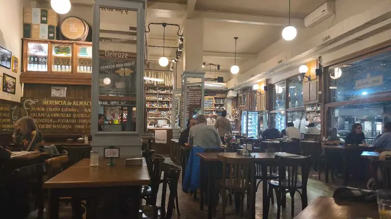 Bares históricos de Buenos Aires: cuánto cuesta tomar un café en los 10 lugares más emblemáticos