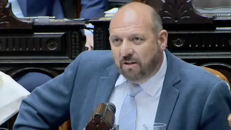 Diputado "infiel" dio quórum para tratar jubilaciones y discapacidad: dijo que el Gobierno "lo defraudó"