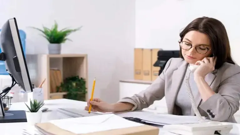 La razón por la cual se celebra el Día de la Secretaria un 4 de septiembre