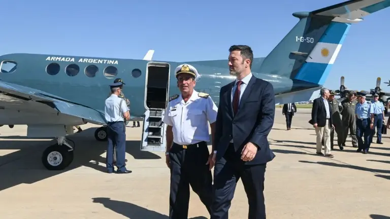 Éxodo masivo de las Fuerzas Armadas por sueldos muy bajos: cuánto ganan, según el rango