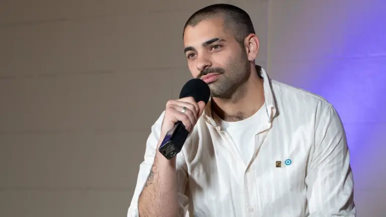 Lidera startups y tiene un polémico lema para los negocios: "Las ideas millonarias no valen nada"