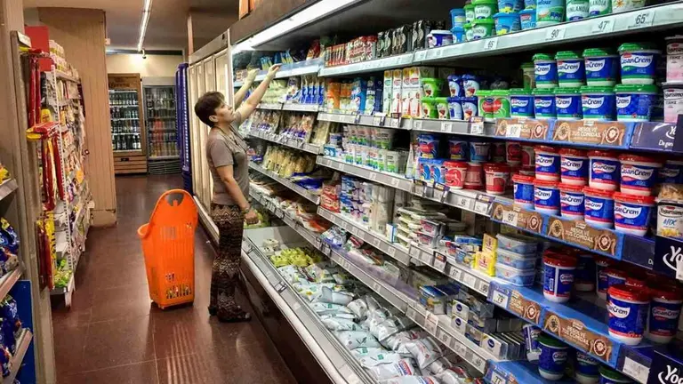 Empresas lácteas en crisis: qué marcas pueden desaparecer de las góndolas