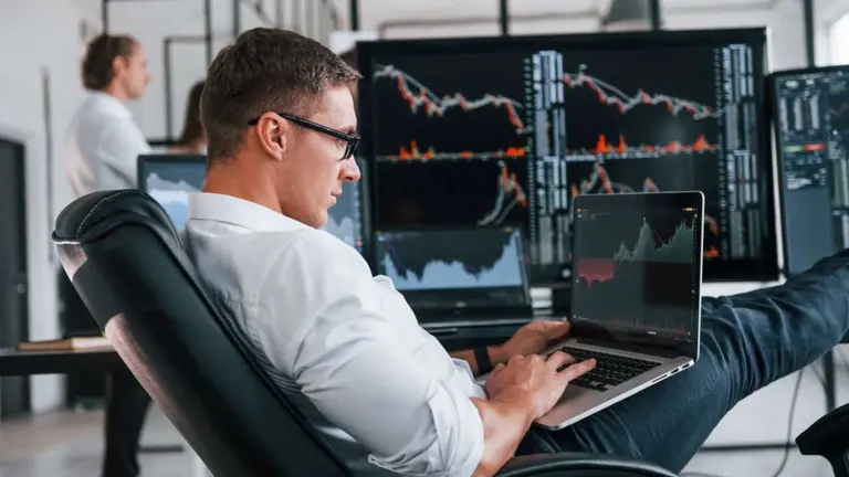 Bitcoin supera los u$s120.000 y el mercado se ilusiona con dos escenarios alcistas