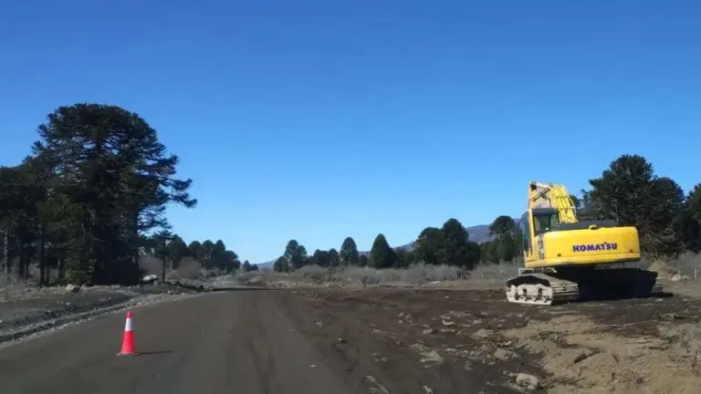 Comenzó la pavimentación de una ruta argentina que lleva a un paso internacional