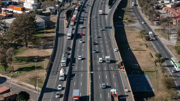 Confirman la creación de un nuevo carril en una autopista clave de Buenos Aires