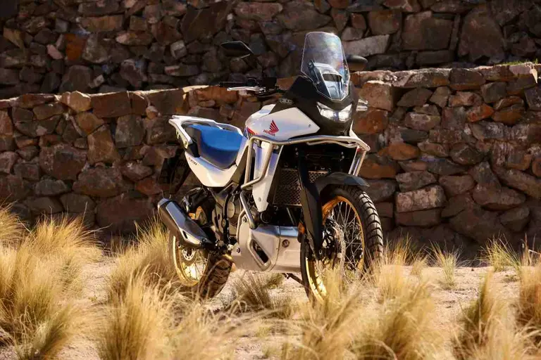 Volvió la Honda Transalp: cómo es y cuánto sale la icónica moto que nació en los '90