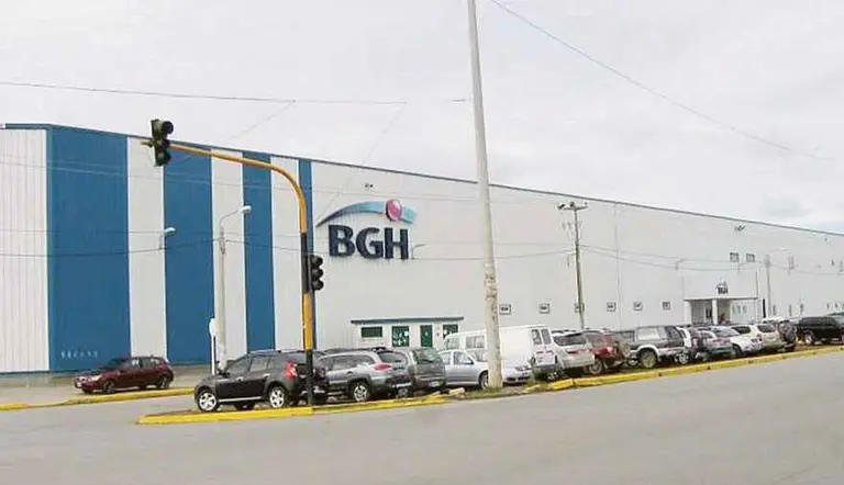 Sindicalistas de la UOM y empleados de BGH reclaman por recortes laborales y despidos