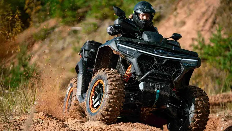 Como son los nuevos vehículos 4x4 de la china CFMoto