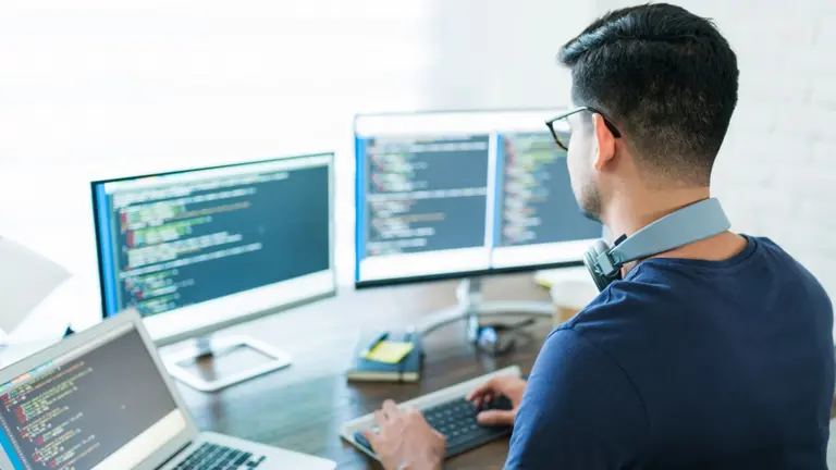 El futuro del testing de software: datos sintéticos y gemelos digitales