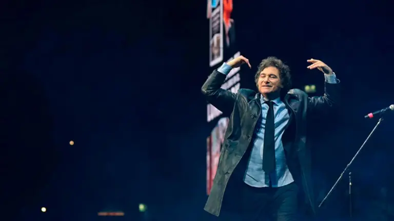 El acto de Milei sigue causando revuelo: una senadora demócrata cuestionó a Trump por la ayuda financiera